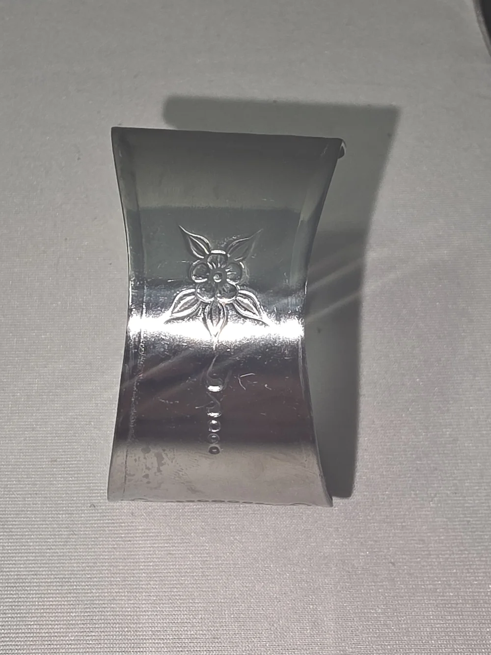 Custom Craft Stainless Steel Silver Napkin Rings with 'W' Monogram - Set of 8